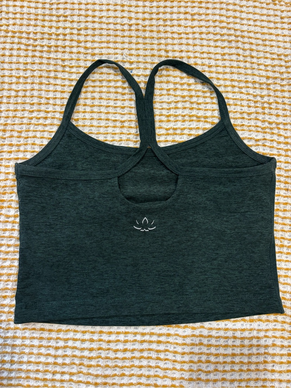 Beyond Yoga Spacedye Cropped Racerback Sports Bra in Green sz S - Picture 4 of 6